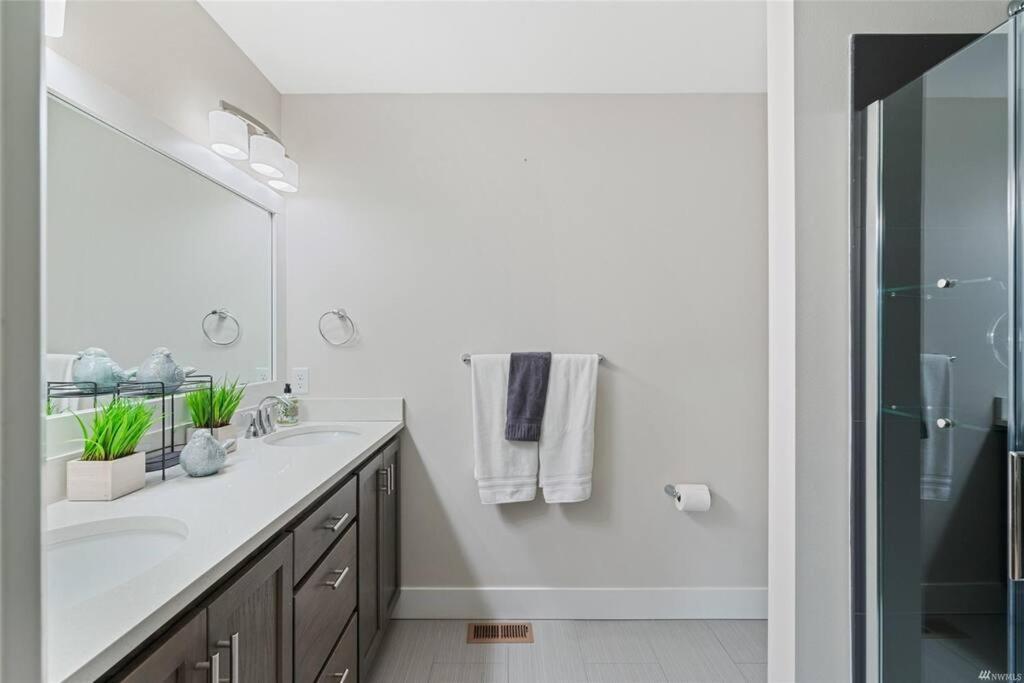 Ferienwohnung New Town House - Heart Of Wenatchee Exterior foto